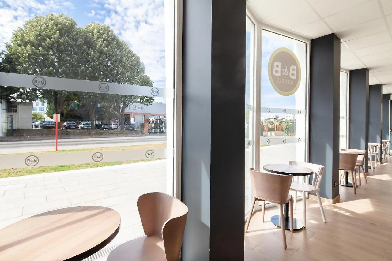 B&B Hotel Massy Gare Tgv Francie
